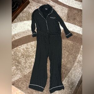 Victoria’s Secret Polka Dot Pajama Set 🖤✨